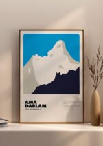 Ama Dablam – póster Graphic Mountains enmarcado