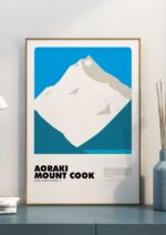 Aoraki / Mount Cook – póster Graphic Mountains enmarcado