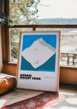 Aoraki / Mount Cook – póster Graphic Mountains enmarcado